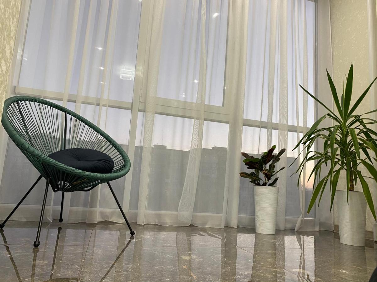Люкс Апартаменти В Жкарена Та Жк Great House リウネ エクステリア 写真